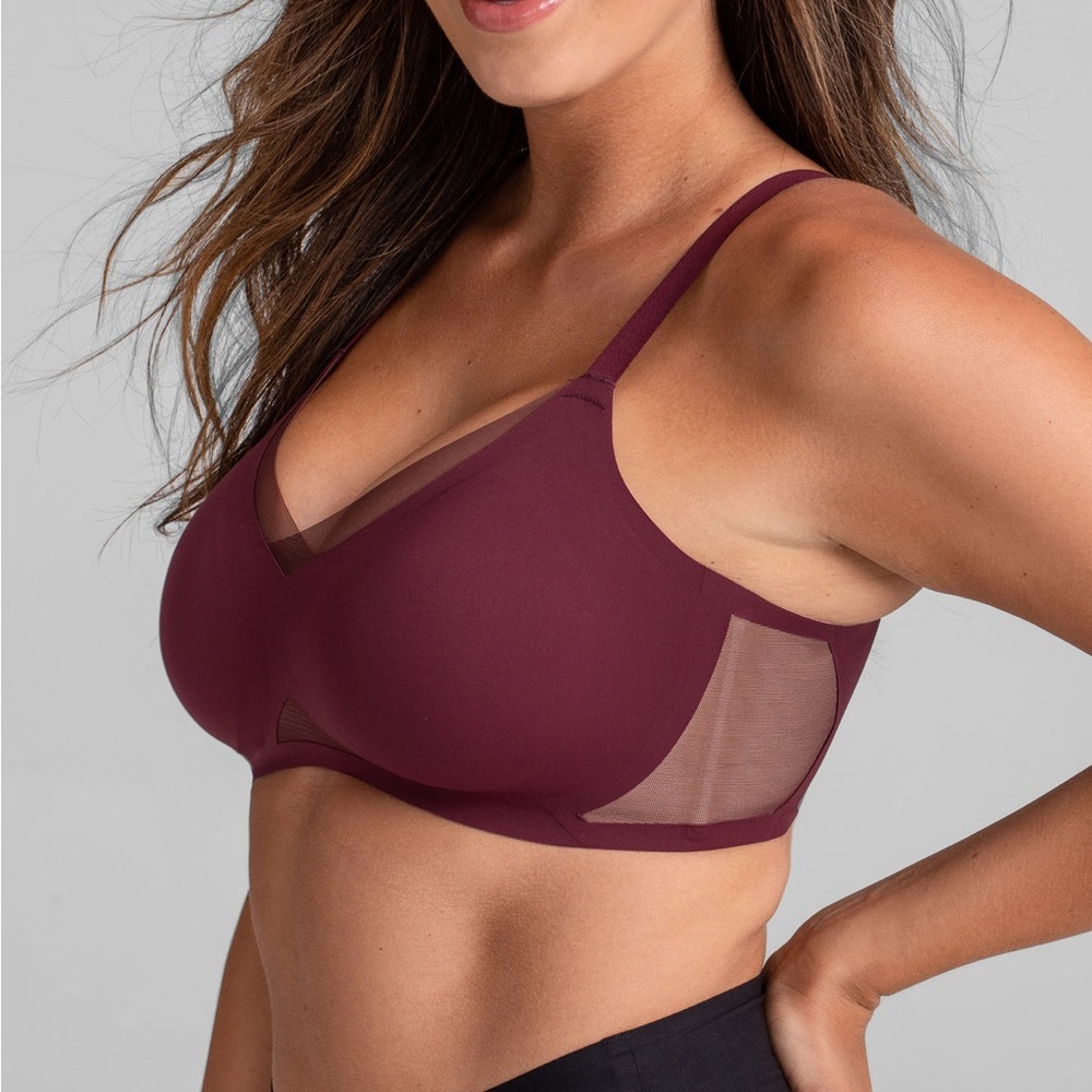 Honeylove CrossOver Bra in the color Fig